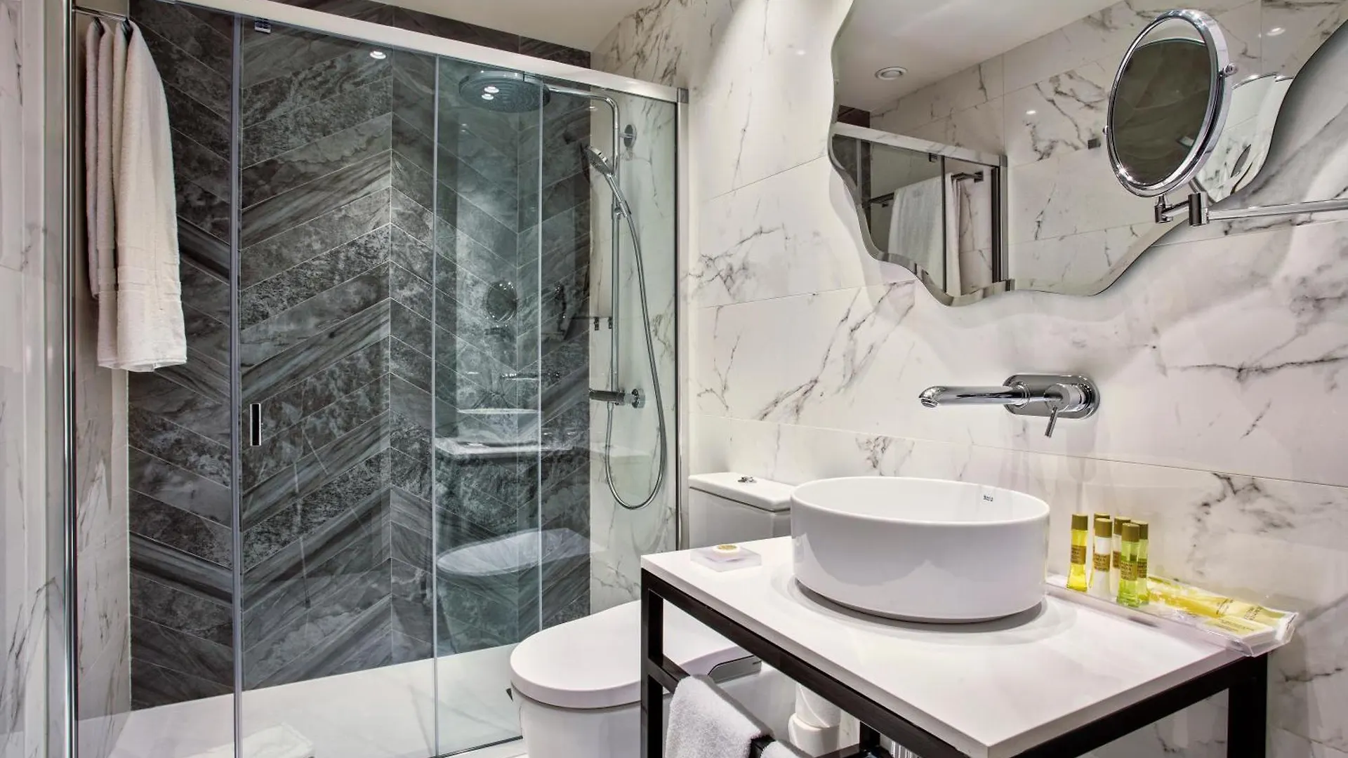 ****  Eurostars Puerta Real Hotel Granada Spain